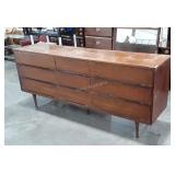 Mid Century 9 Drawer Footed Dresser with Mirror