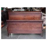 Bed, Queen size, Mahogany finish head and