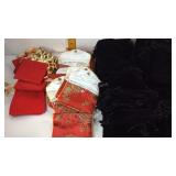 Jewelry pouches, 72.Total