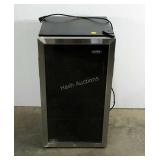 Danby beverage cooler, works, 17.5 x 18 x 32,