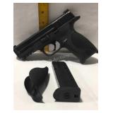 Smith & Wesson 40 caliber pistol model M&P 40,