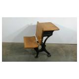 Silent Giant school desk