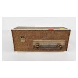 Philco AM/FM table top radio, powers on, model