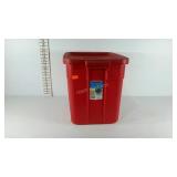 Rubbermaid Roughneck Storage tote with lid. 18