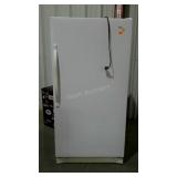 Kenmore refrigerator, 32 x 26.5 x 65, works,
