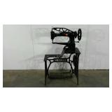 Singer industrial heavy duty sewing machine,