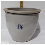 One and a half gallon crock does have hairline