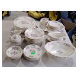 Aberdeen China 47 pieces, a few chips throughout