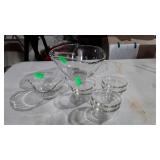 Pyrex glassware, includes two large bowls and six