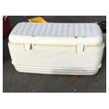 Igloo Large White Cooler, note the exterior is
