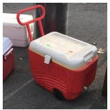 Igloo Polar Roller Cooler, needs cleaned but