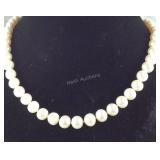 14k gold clasp pearl necklace 20in