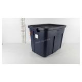 Rubbermaid Roughneck 18 gallon tote with lid