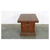 Nice triple drawer stand, veneer damage as shown