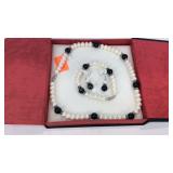 Pearl jewelry set, white pearl and black beaded