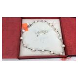 white pearl necklace 14in magnetic clasp and