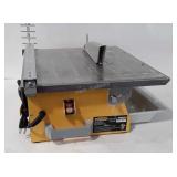 Workforce 7" tile cutter, powers on