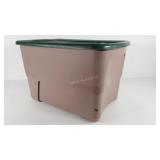 Storage tote with lid