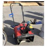 Toro 18 inch path 4 cycle snow thrower,