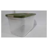 Rubbermaid clearview tote with latching lid, 66