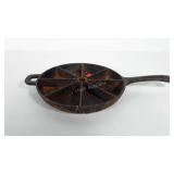 Cast iron cornbread skillet, 9", rusty