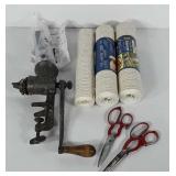 Kitchenwares, includes three rolls of easy liner,