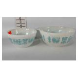 Pair of Pyrex Amish Butter print mixing bowls