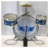 Toy drum set