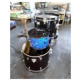 Drums, Pearl Brand but one is First Act. Snare,