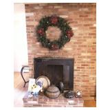 Home decor Group around Fireplace, wreath, vase,