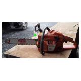 Husqvarna 55 Chain Saw, 16" Bar, Running