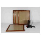 Four frames and six bookends, frames measure