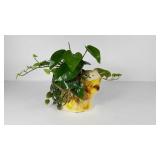 Vintage ceramic cat plant with everlasting