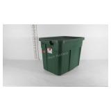 Rubbermaid Roughneck 18 gallon tote with lid