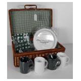 Picnic hamper basket with service for four