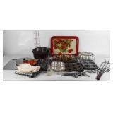 Kitchenwares, Strawberry metal tray, cupcake