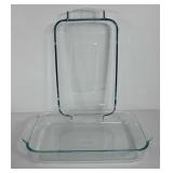 Two Pyrex 9x13 casseroles