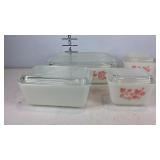 Pyrex dishware, two 1 1/2 cups with lids, 1 1/2pt