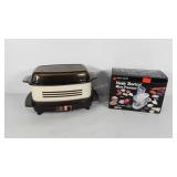 Kitchenwares, West Bend slo cooker, powers on,