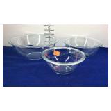 Pyrex nest of three bowls 2.5qt, 1.5qt, and 1qt