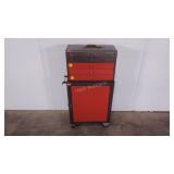 Rolling tool chest,  two drawers are stuck