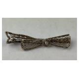 10k white gold brooch tested 1.97grams