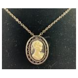 Sterling silver cameo brooch/pendant necklace