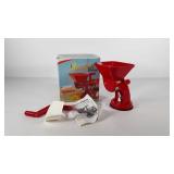 Passatutto tomato press with box