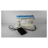 Singer 4620C sewing machine, powers on