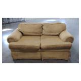 Loveseat,  2 cushions,  68" wide, contains n down