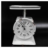 Decorative scale clock, battery operated