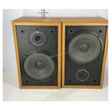 Three speakers, infinity systems inc no dust
