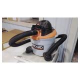 Rigid 9 gallon shop vac, works
