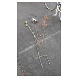 4pc Gardening decor Stakes, plant hook, flying